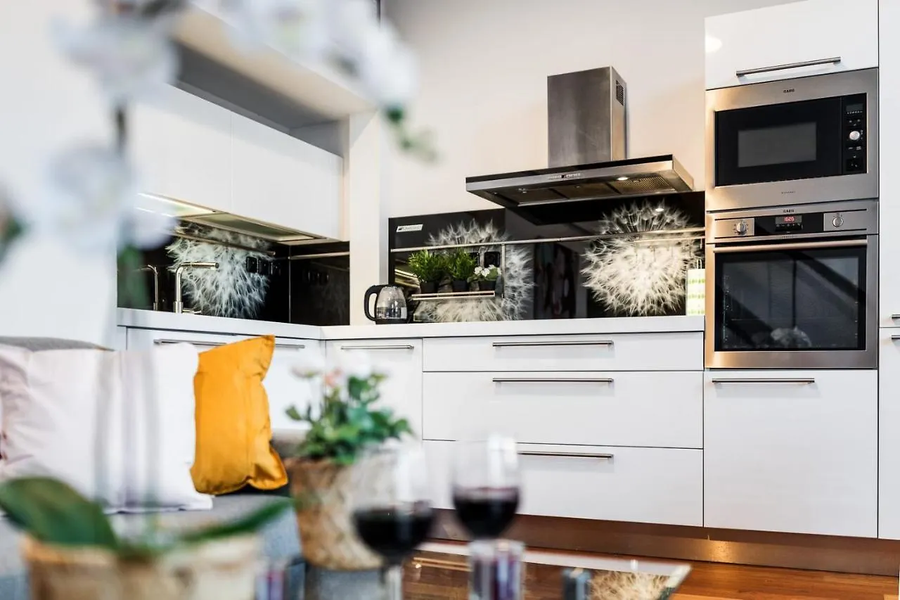Duplex Apartment With 3 Bedrooms 프라하