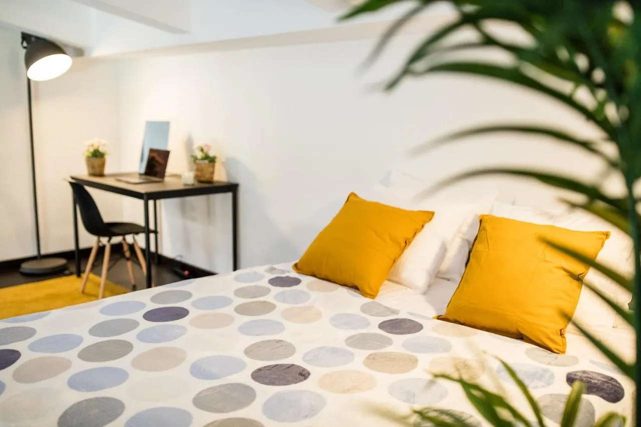 Duplex Apartment With 3 Bedrooms 프라하