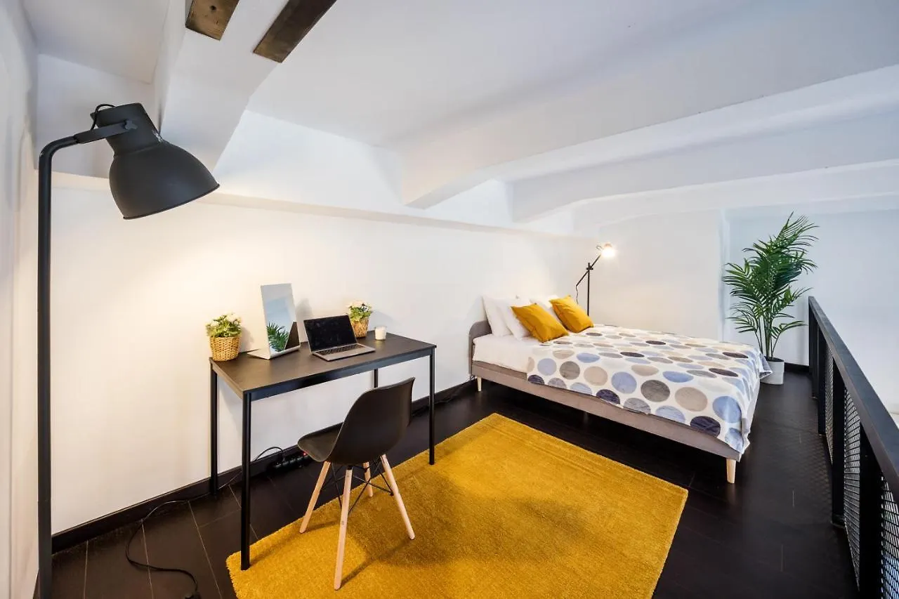 Duplex Apartment With 3 Bedrooms Прага Чехия