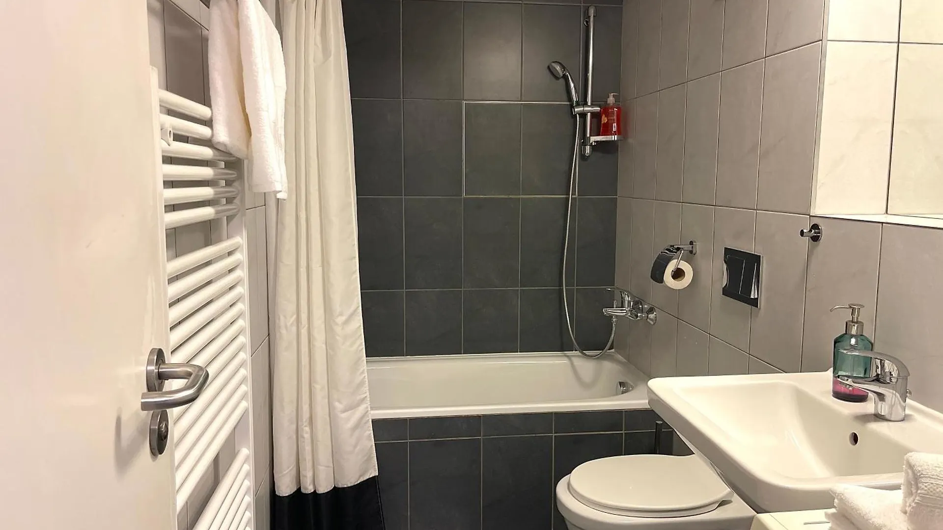 Duplex Apartment With 3 Bedrooms Прага
