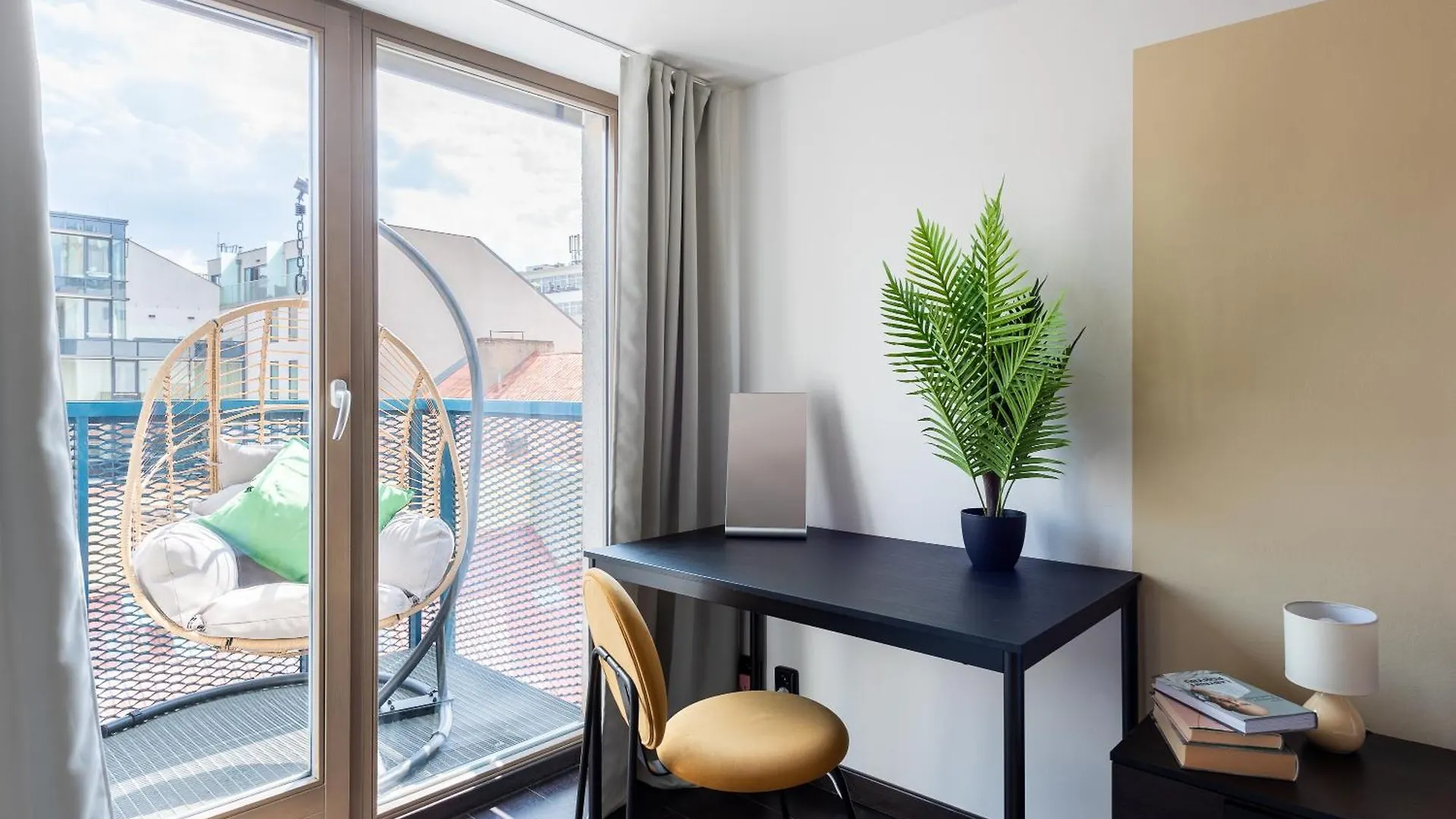 Duplex Apartment With 3 Bedrooms 프라하