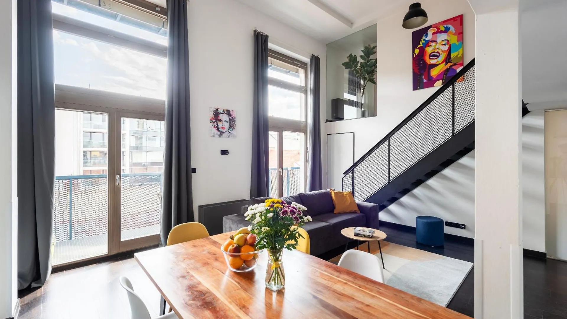 Duplex Apartment With 3 Bedrooms 프라하 체코