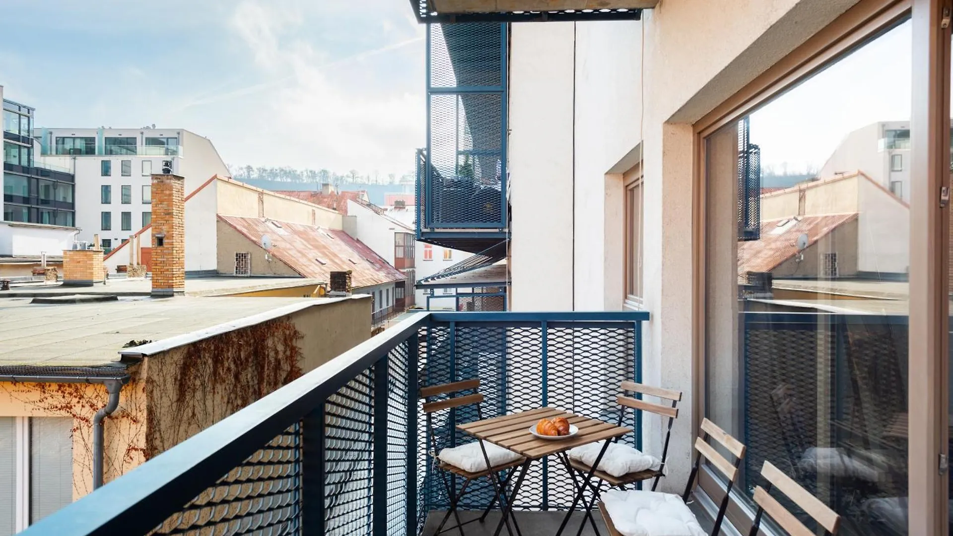 Duplex Apartment With 3 Bedrooms 프라하