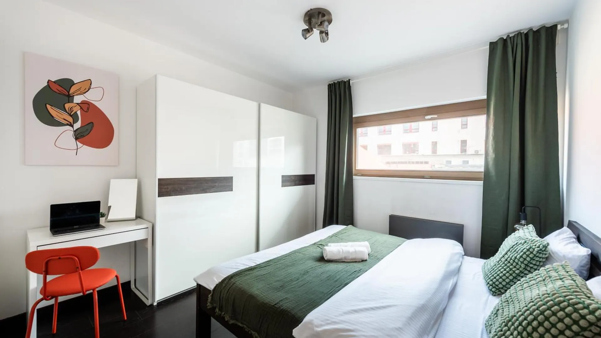 Duplex Apartment With 3 Bedrooms 프라하 0*,  체코