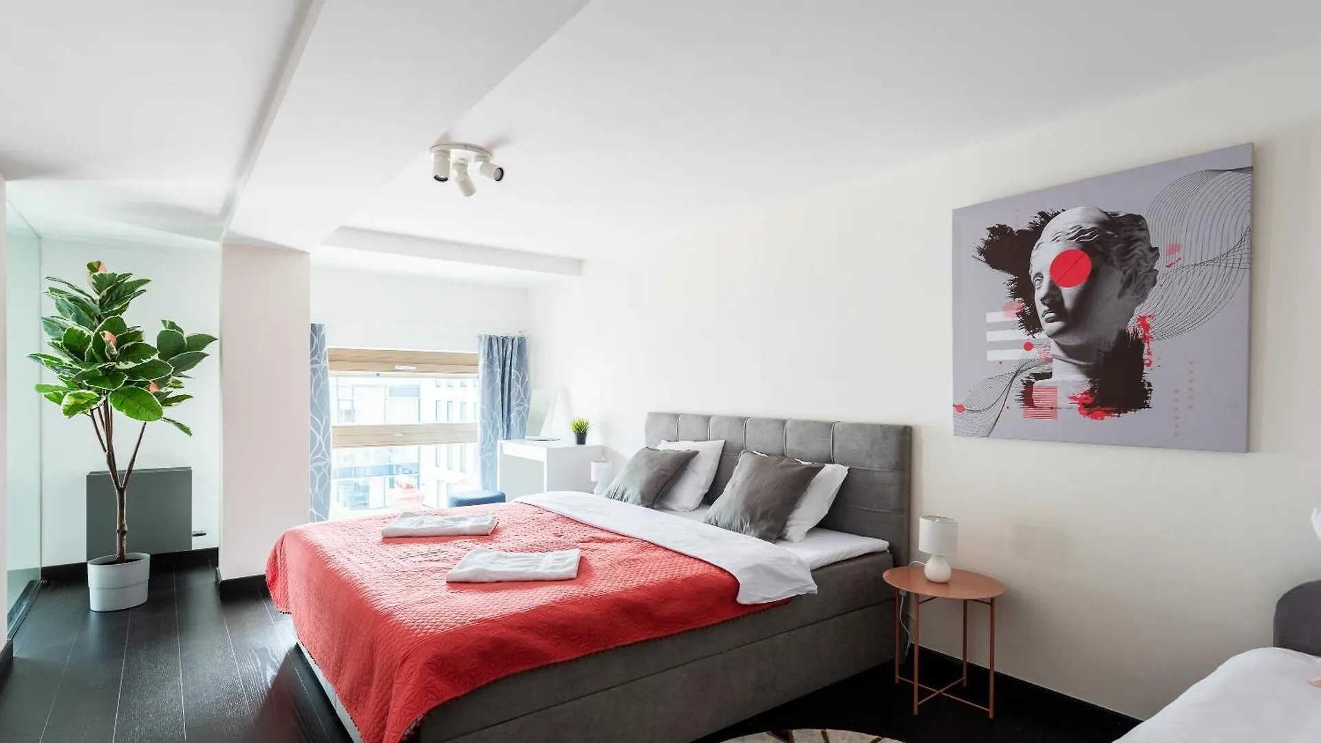 Duplex Apartment With 3 Bedrooms 프라하 체코