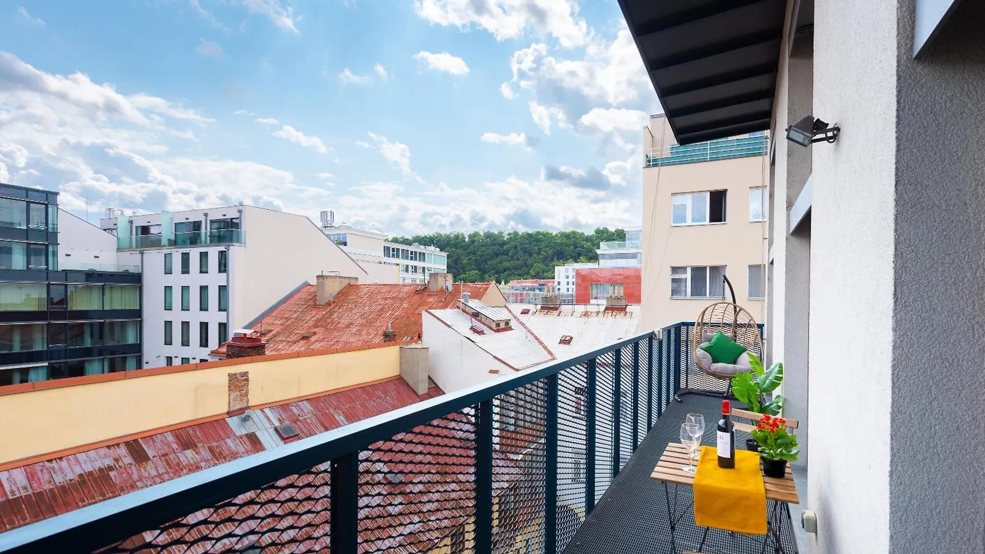 Duplex Apartment With 3 Bedrooms 프라하
